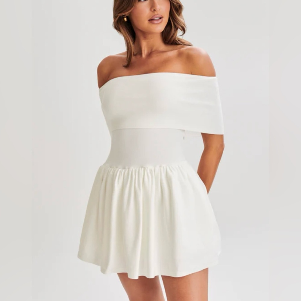 Elegant Cream mini dress